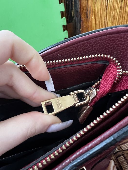 Сумка Prada оригинал большая бордовая