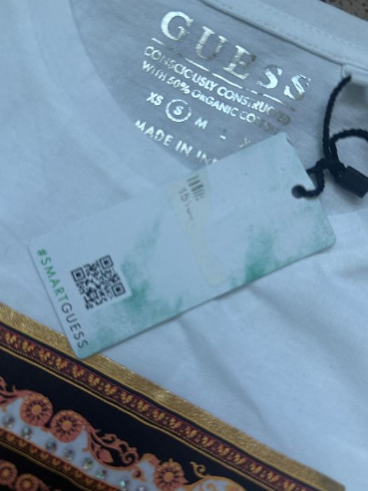 T-shirt, koszulka Guess