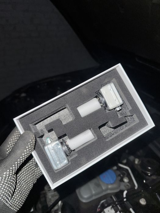 Лампи D3S пара в робочому стані!