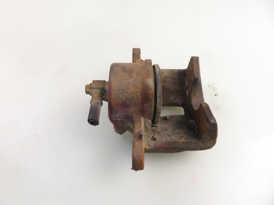 Zacisk Prawy Przód Nissan Patrol Iii/1 Hardtop 3.2 Td R6 110 - Sd33t