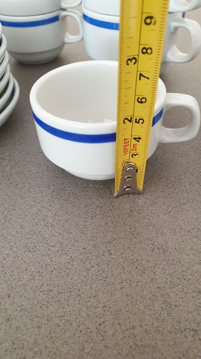 Lote 24 chávenas + 6 pratos S.P. Coimbra