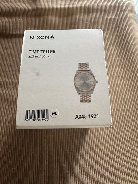 Relogio Nixon Time Teller Dourado/Prateado