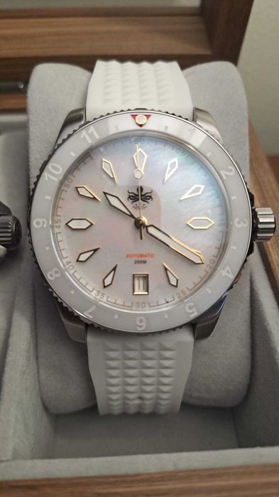 Relógio automático Phoibos Voyager madre pérola c Seiko nh35