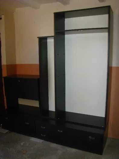 Meble czarne szafki regał słupek komoda barek