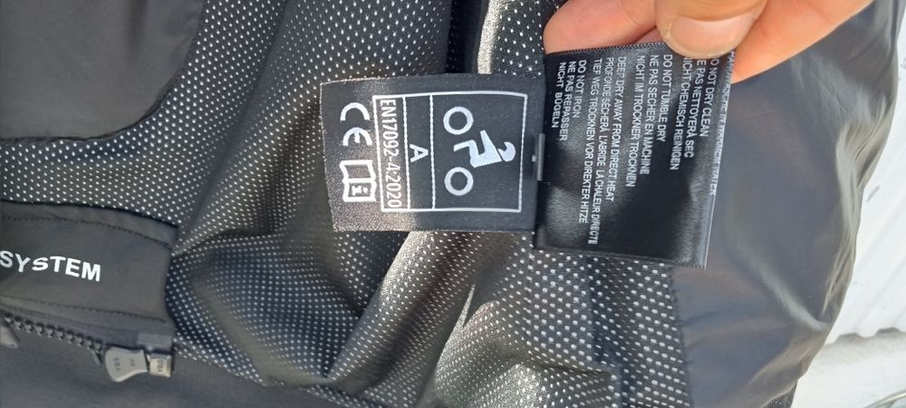 Casaco com proteções para andar de moto, marca Richa