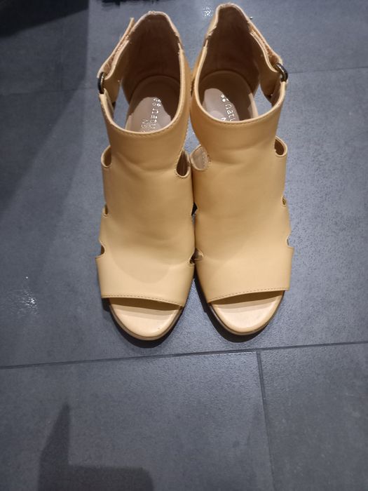 Skórzane sandały 36