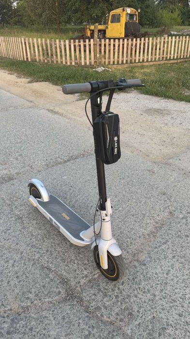 Продам Электро самокат ninebot g30 max