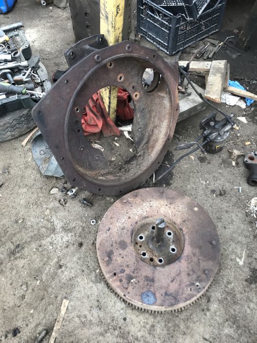 Маховик кожух перкінс Д2500, Д3900 балканкар автомат, механіка