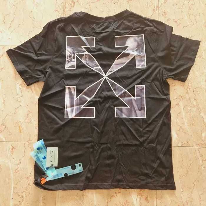OFF-WHITE Caravag Arrow Over T-Shirt
