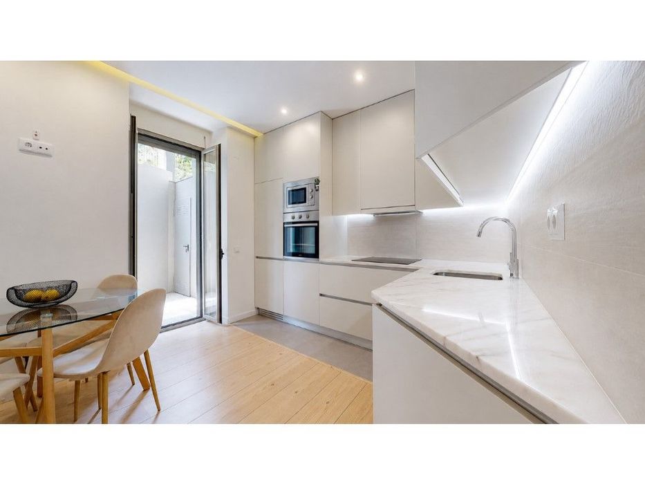 T2+1 duplex com 100m2 em Alcântara