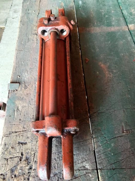 СРСР Гідроциліндр Продам