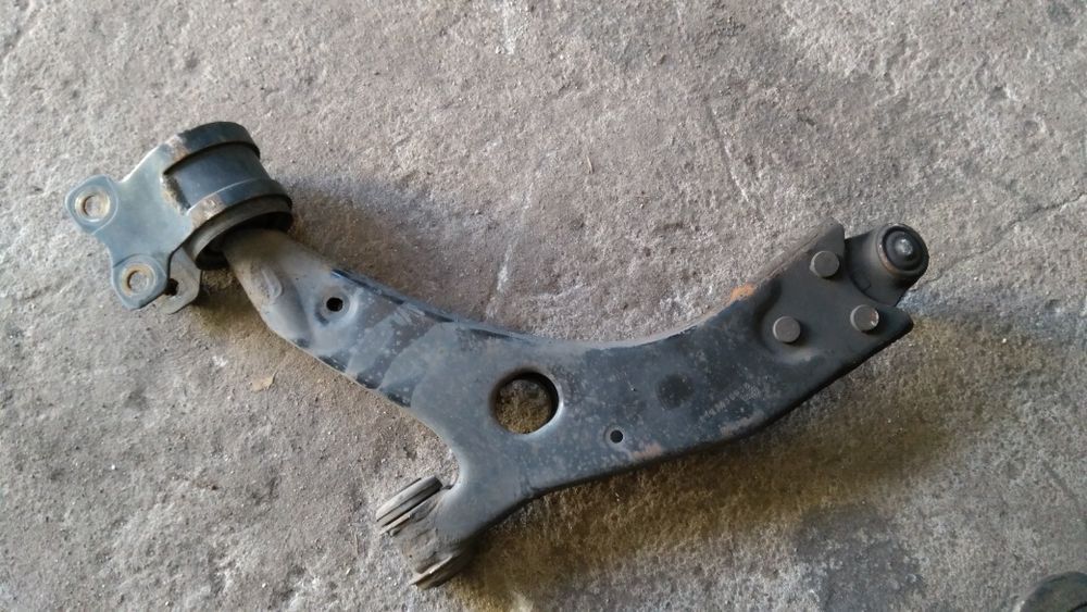 Wahacz przedni ford focus MK2