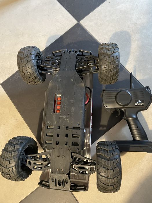 Xtrem truck 1:10 model zdalnie sterowany samochiód