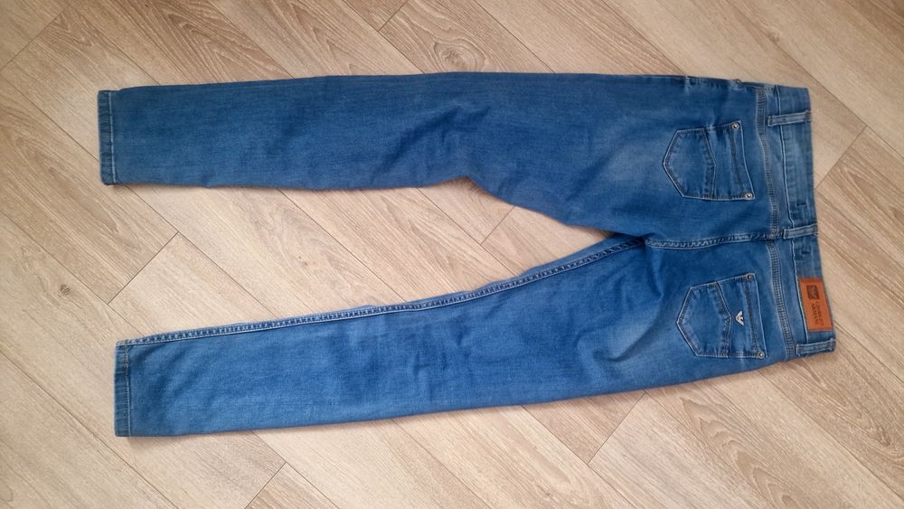 Armani Jeans damskie 30