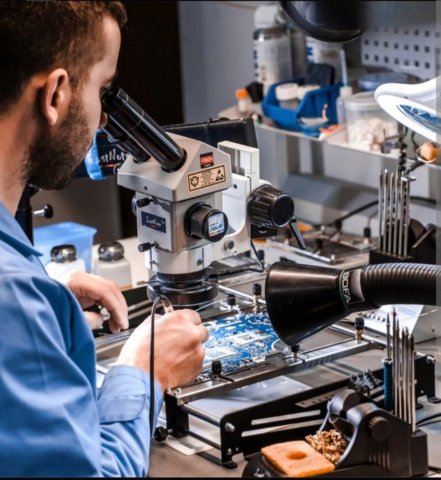 Професійні послуги збірки ПК Сервісу та ремонту ноутбуків