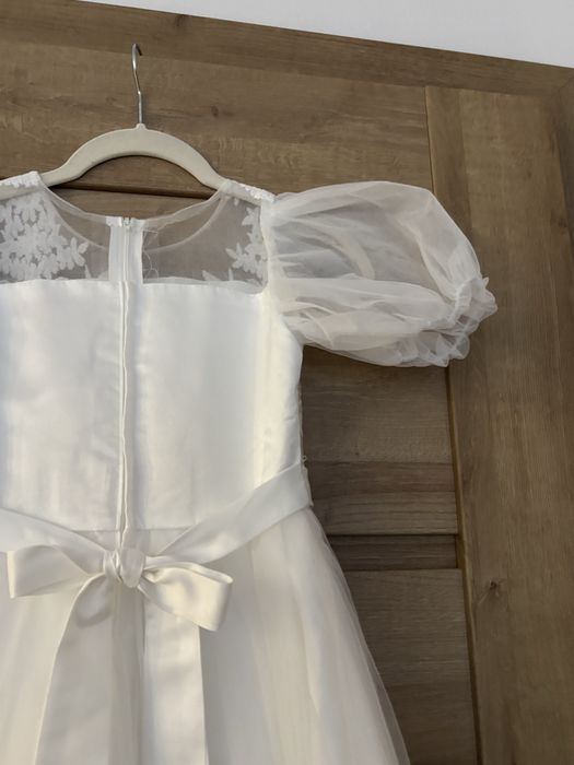 Sukienka swiateczna biala