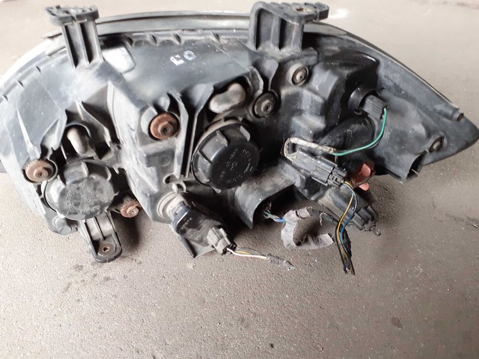 Lampa prawa Ssangyong Rodius