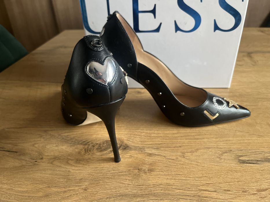 Buty szpilki guess 39 739zl zdobione