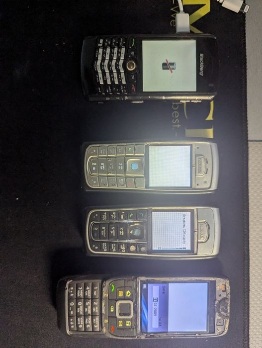 Продам мобільні телефони та запчастини до телефонів