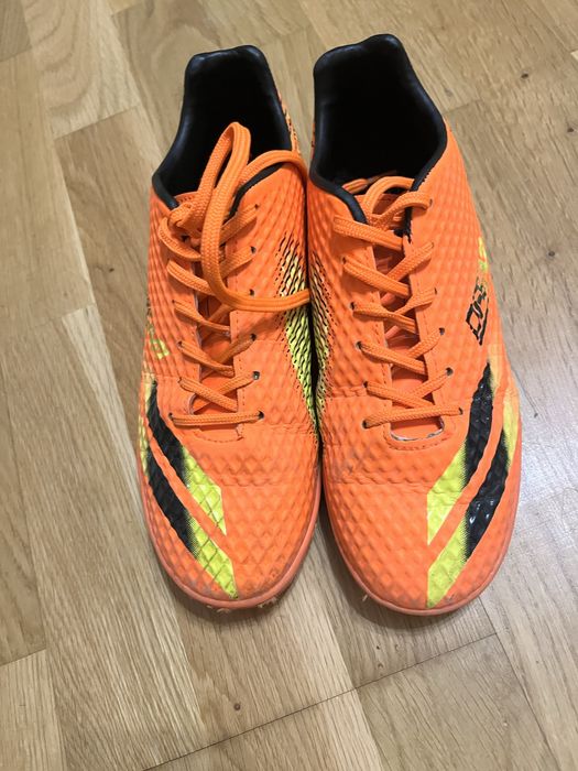 Буцы бутбольные оранжевые