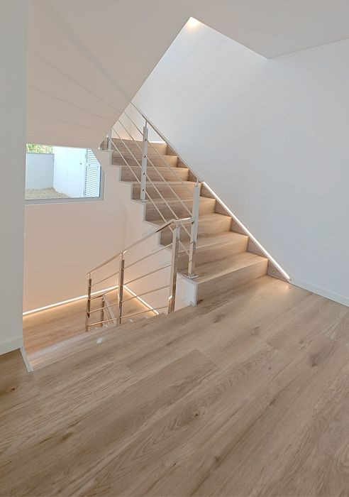 Profissional de remodelação de casa de banho, cerâmico, vinílico,pladur , pintura,capoto, acabamento em gerais