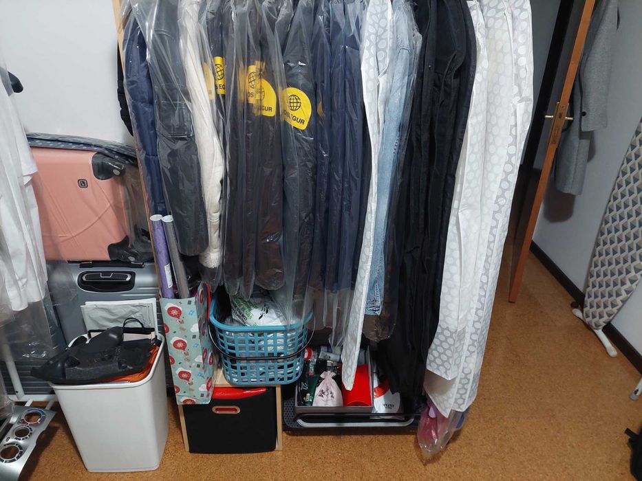 2 charrios um ikeia e outro homa