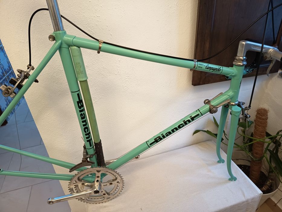 Bicicleta de estrada em bom estado