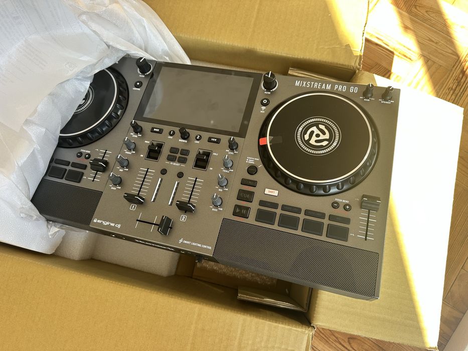 DJ All in One Portátil Numark Mixstream Pro Go [Nova]