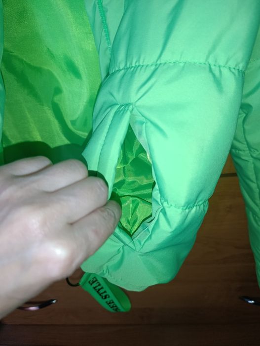 Modna wiosenna/jesienna kurtka puffer limonkowa, stan idealny