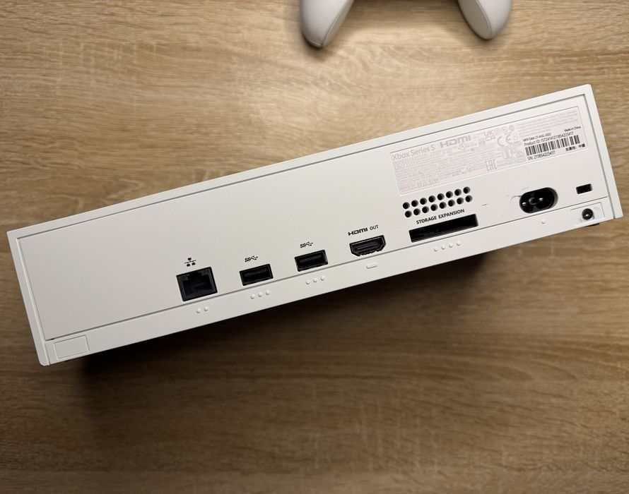 Игровая приставка консоль Xbox Series S 512gb white с джойстиком