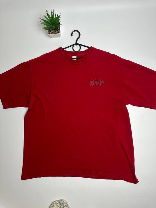 Футболка від бренду GAP