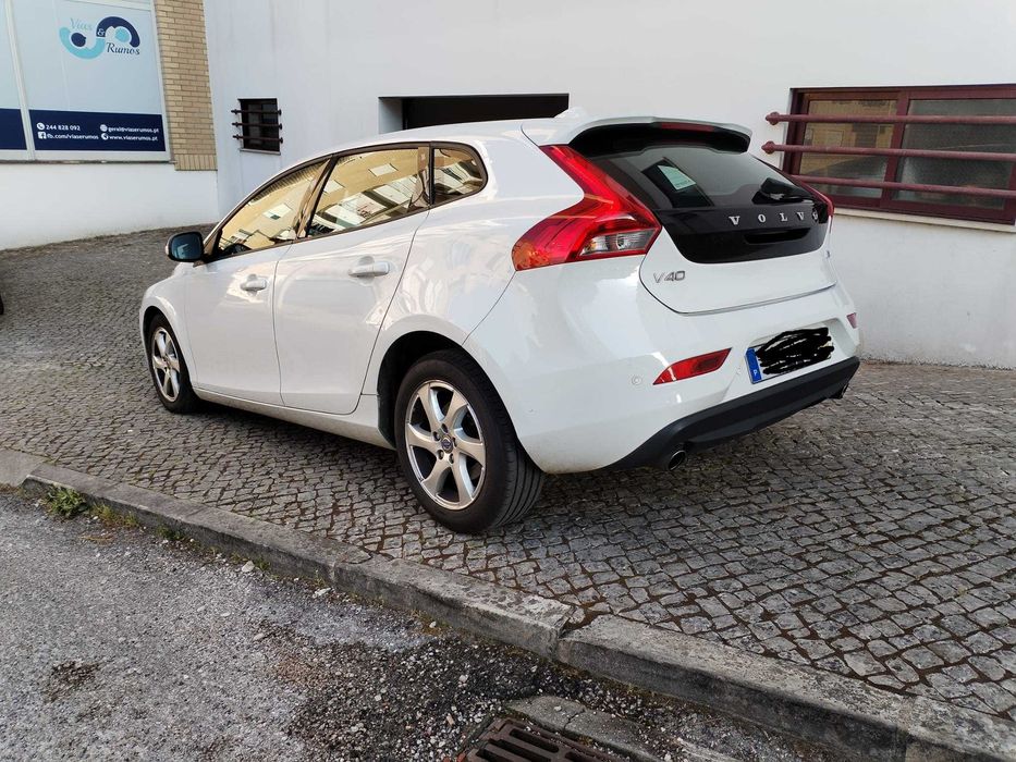 VOLVO V40 D3 Impecável