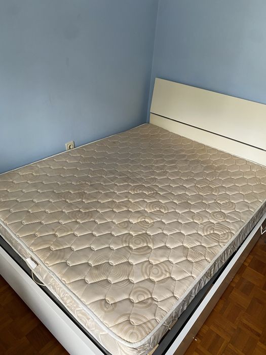 Cama de casal 160x200 com arrumação