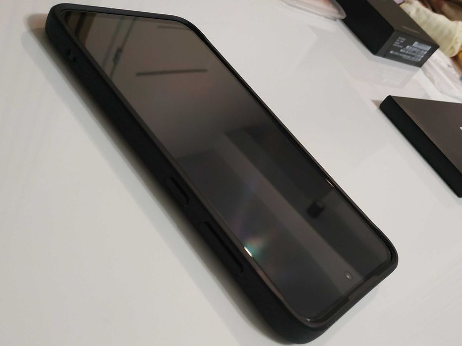 Samsung Galaxy S24 FE 5G 8/128GB + szkło Spigen + etui Spigen NOWY