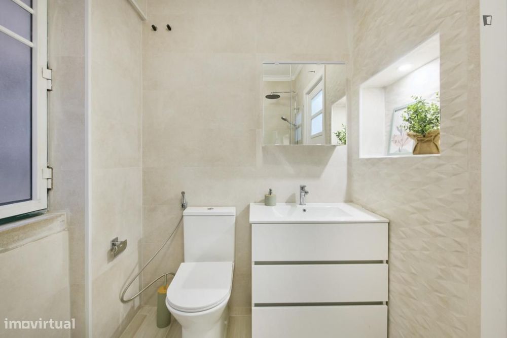 Quarto - localizado em Alameda Lisbon