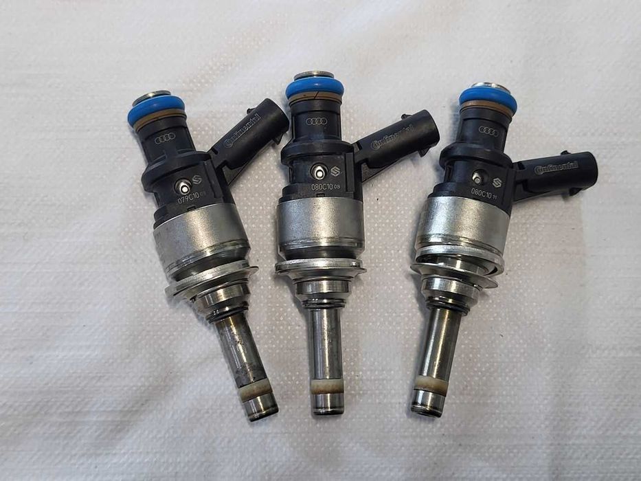 AUDI A6 C6 3,0 TFSI wtryskiwacz paliwa - 06E036G .