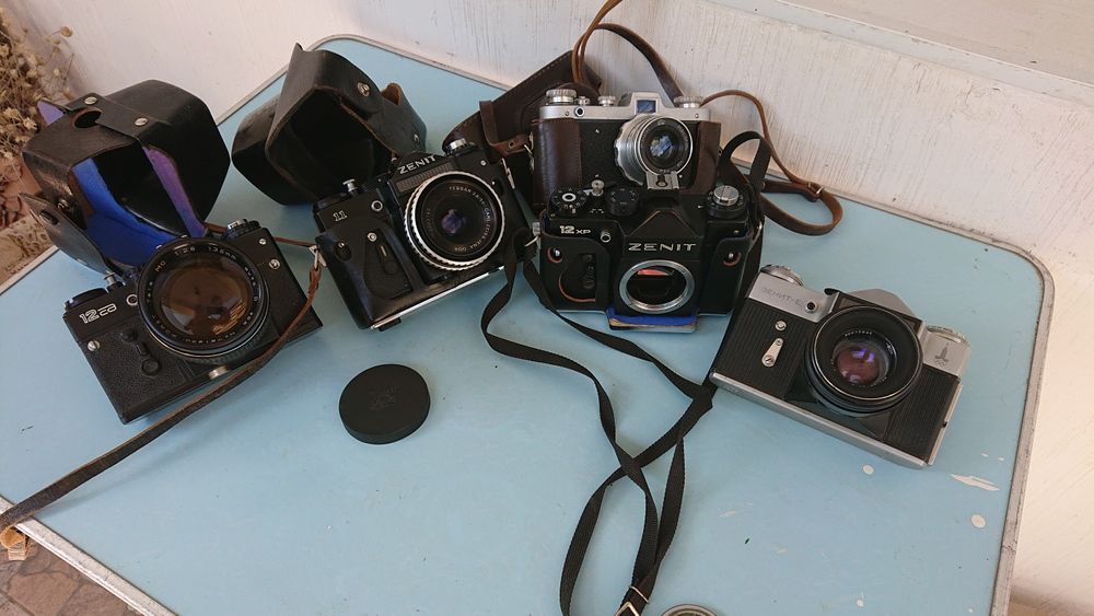 Фотоаппарат Зенит разные с обьективами в отличном состоянии