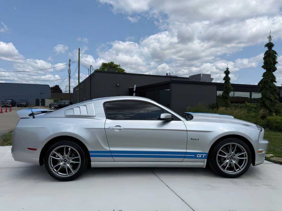 Ford Mustang      2014