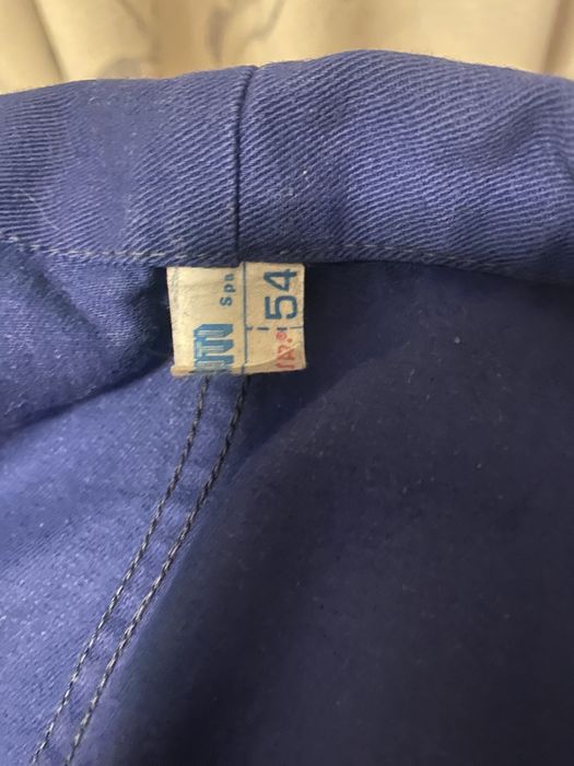 Fato de macaco para trabalho