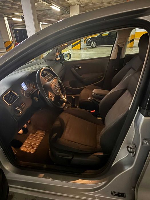 Volkswagen Polo 2010 – Económico
