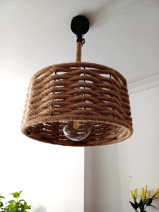 Candeeiro rústico de corda e aço preto