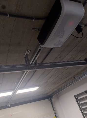 Napęd do bramy garażowej METRO Smart io