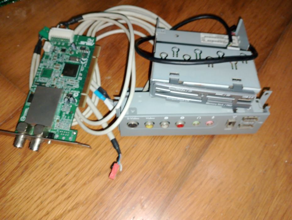 Placa Leitor de Cartões + Placa tv + Áudio