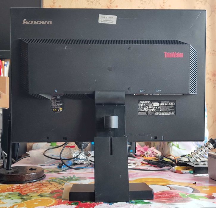 Монитор. Lenovo ThinkVision L2250pwD (22")