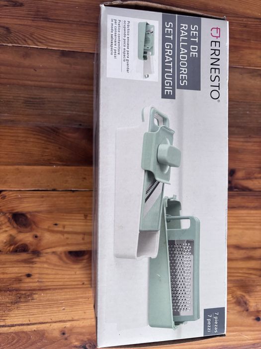 Grater and Mandoline Set477607917592913921