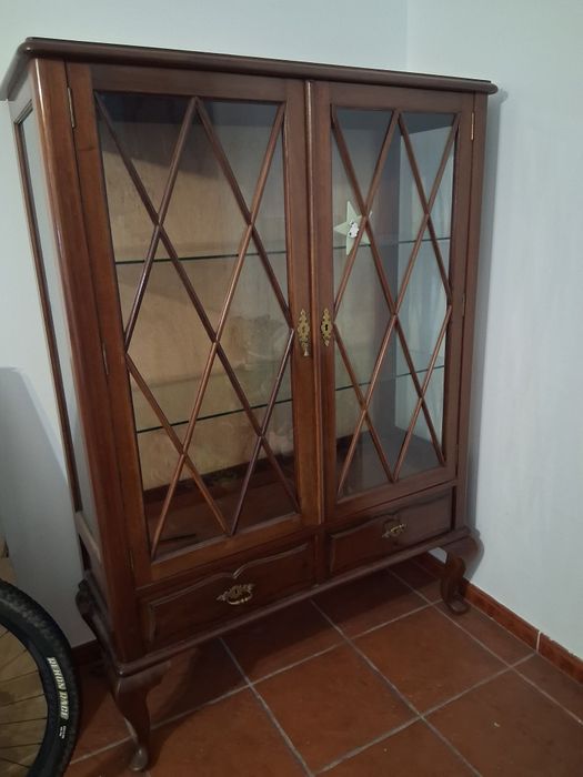 Cristaleira madeira maciça