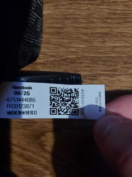 Nerka saszetka reebok