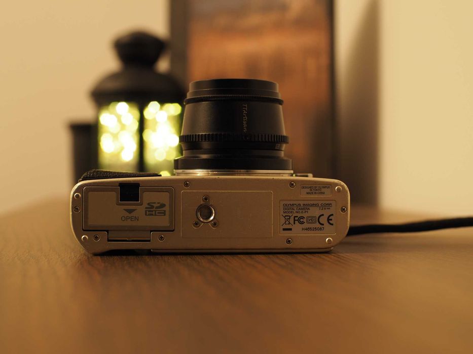 Olympus E-P1 retro aparat micro 4/3 z obiektywem TTArtisan 35mm f1.4