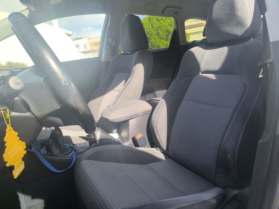 Toyota Auris Touring Sports — fotografia 5