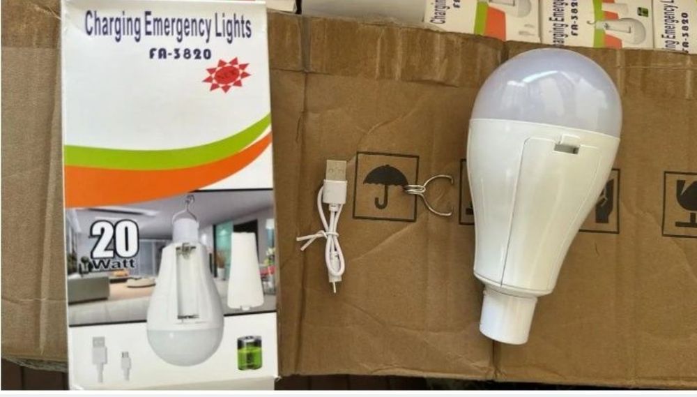 Аварійні лампочки з акумулятором